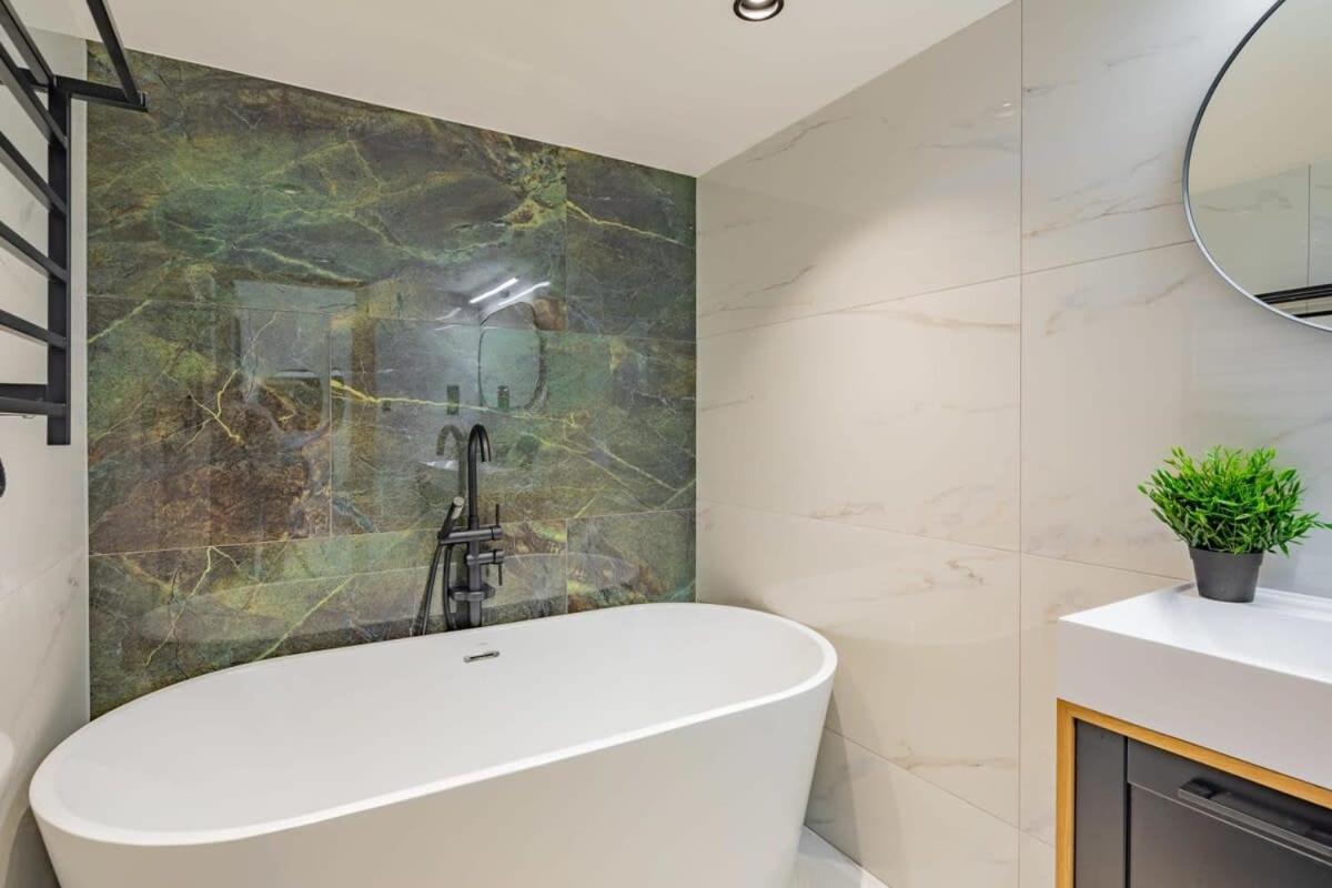 - Unique - High-end - Brand New Apartman Budapest