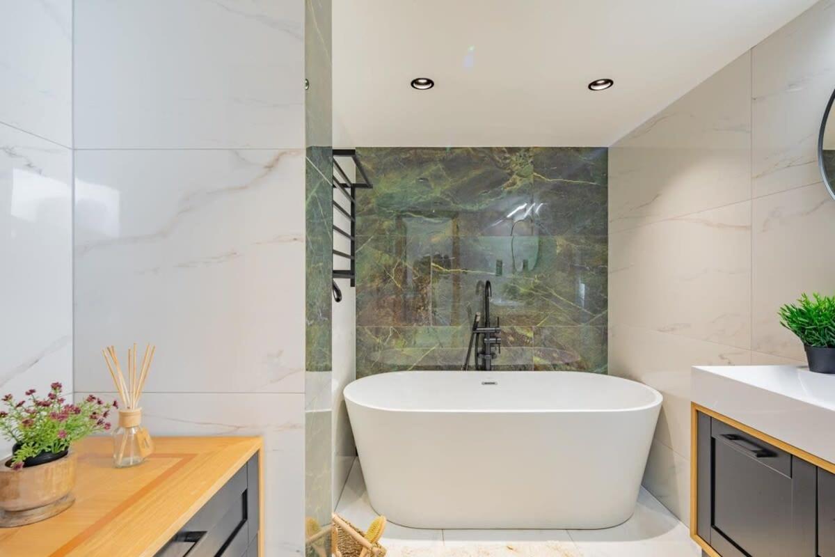 - Unique - High-end - Brand New * Budapest